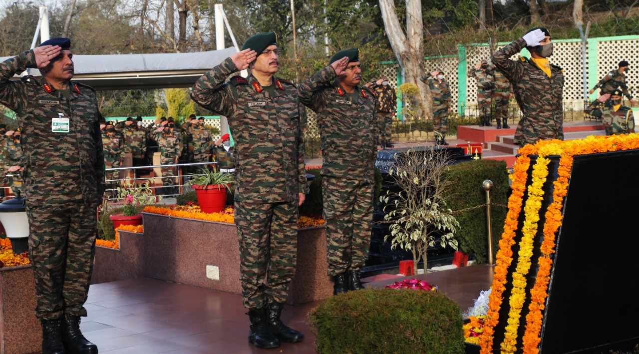 Northern Command Bids Farewell To Lt Gen Y K Joshi – JK Post